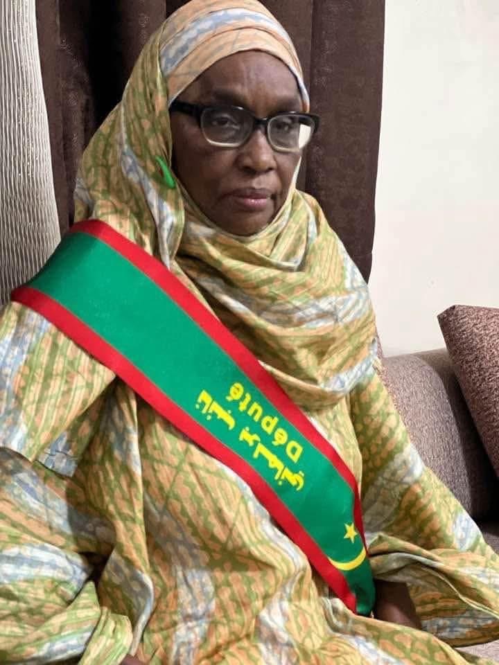 LES ULTRA -CHAUVINS, RACISTES TENTENT DE REPRENDRE DU POIL DE LA BÊTE